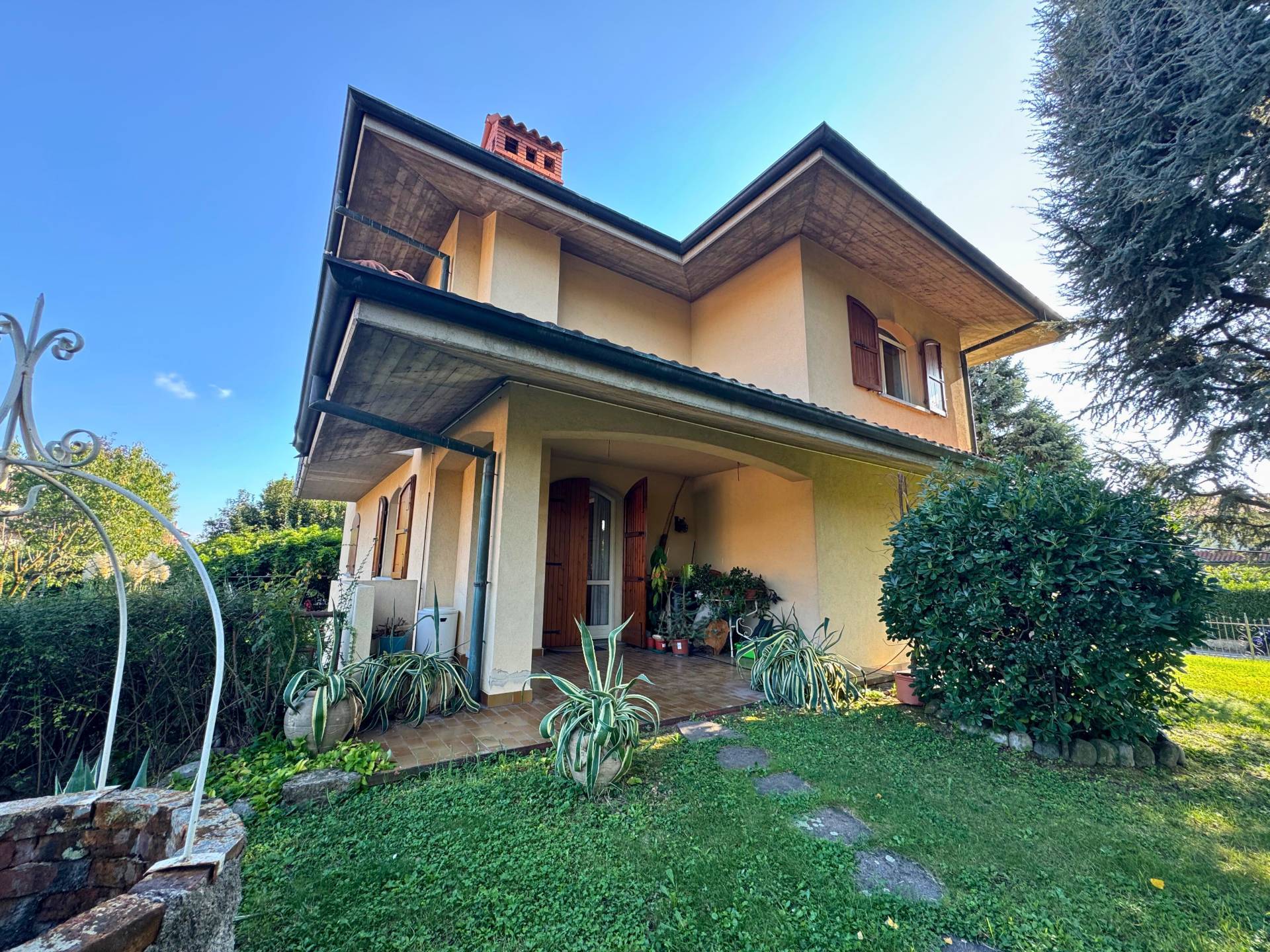 Villa a Azzano San Paolo