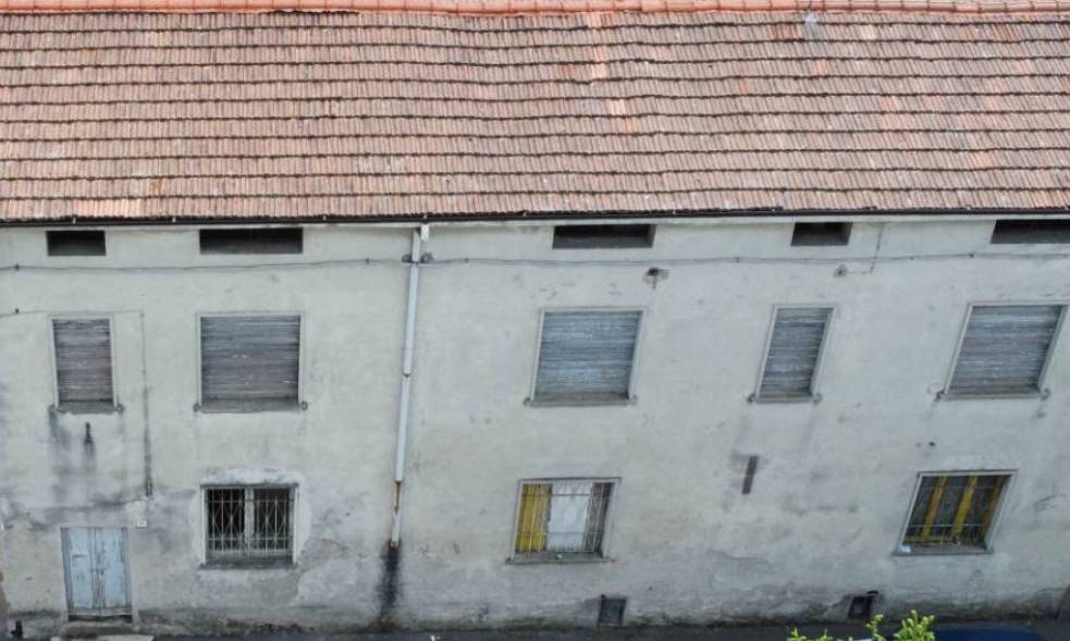 # NON È SOLO UNA CASA DA RISTRUTTURARE. È UNA PROPRIETÀ DA TRASFORMARE IN VALORE.
## Intera porzione di stabile indipendente con cortile privato nel centro di Bottanuco