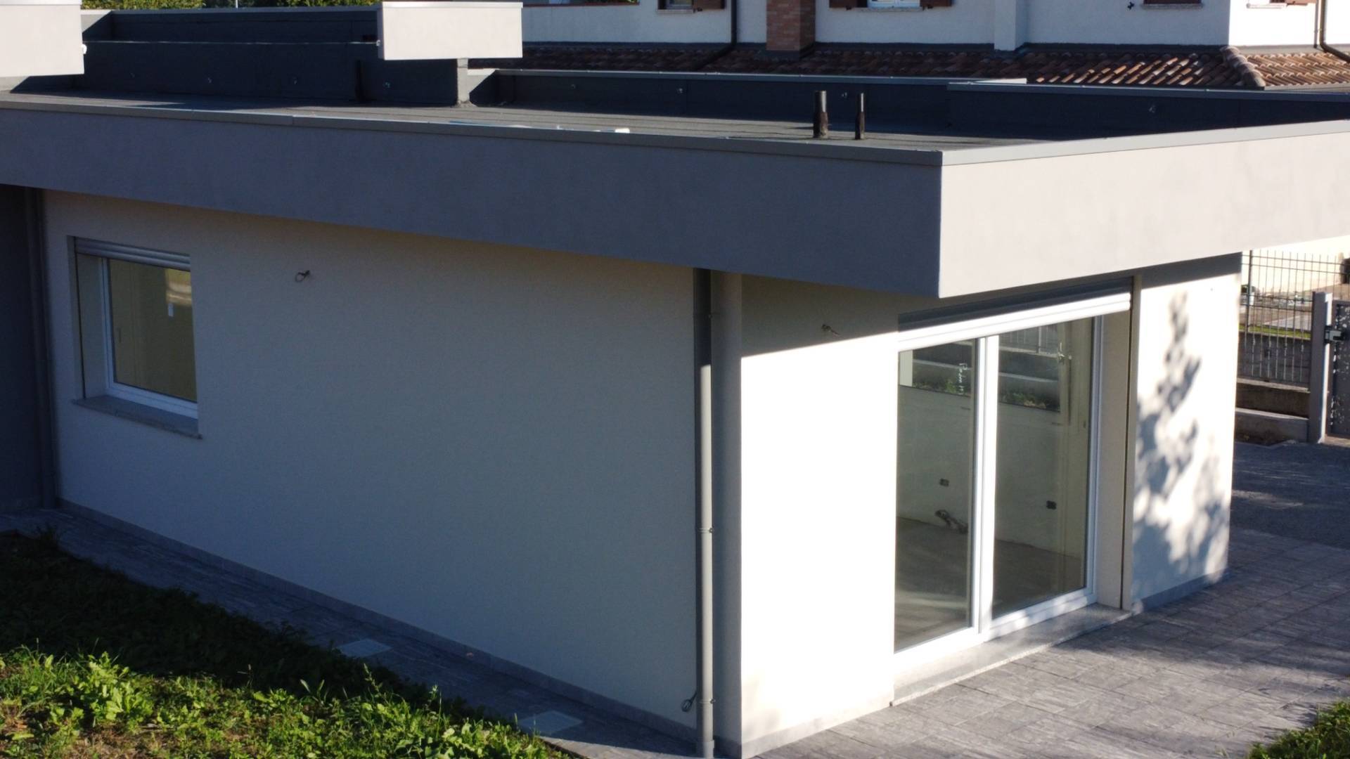 # **LA CASA DEL FUTURO SI PUÒ ACQUISTARE OGGI.**
## **Nuova porzione di villa bifamiliare in Classe Energetica A4 con giardino privato**