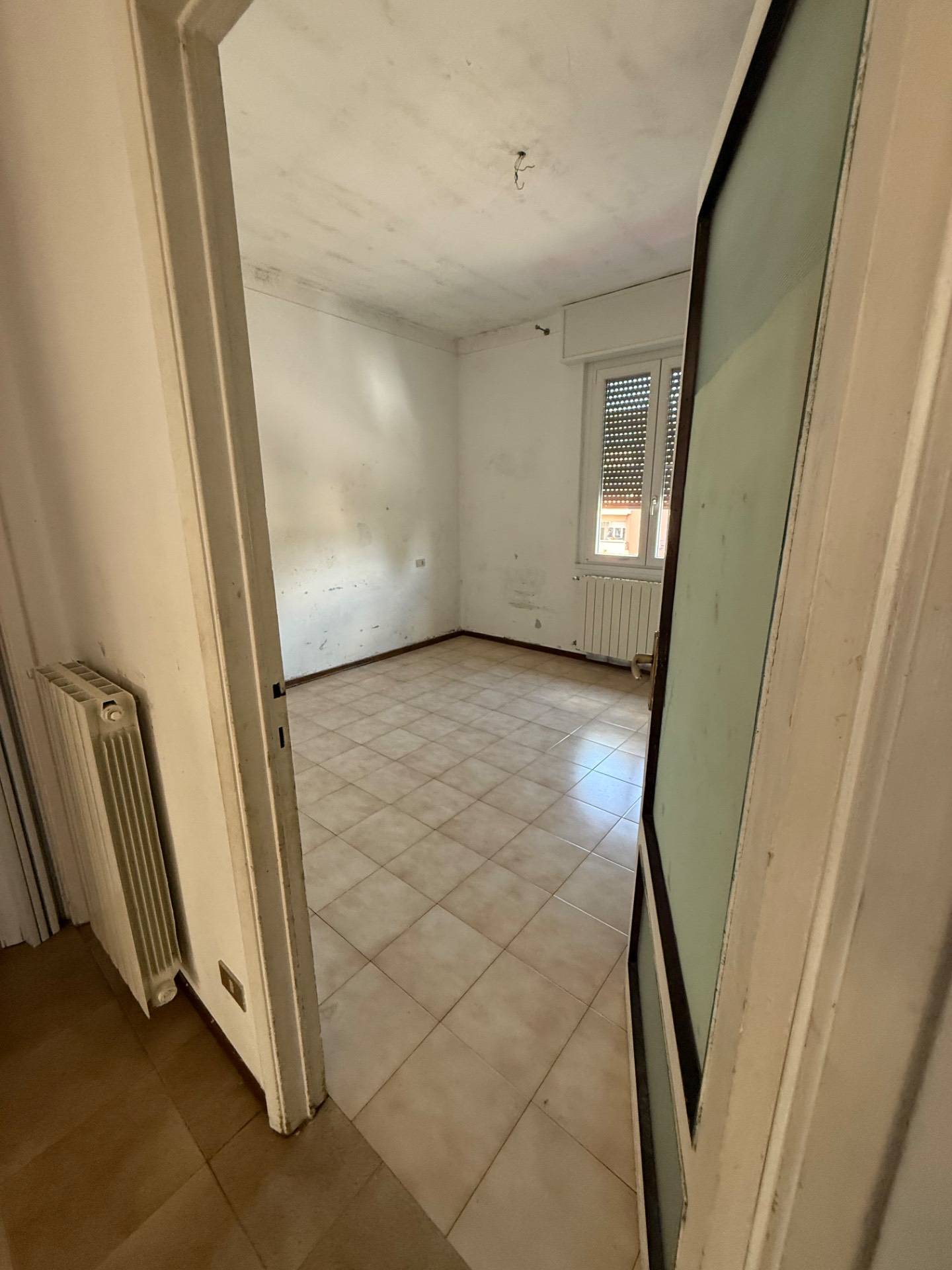 # **NON SERVE UNA CASA PIÙ GRANDE. SERVE UNA CASA DOVE SI VIVA MEGLIO.**
## **Trilocale con balcone in palazzina di sole quattro famiglie nel cuore di Treviolo**