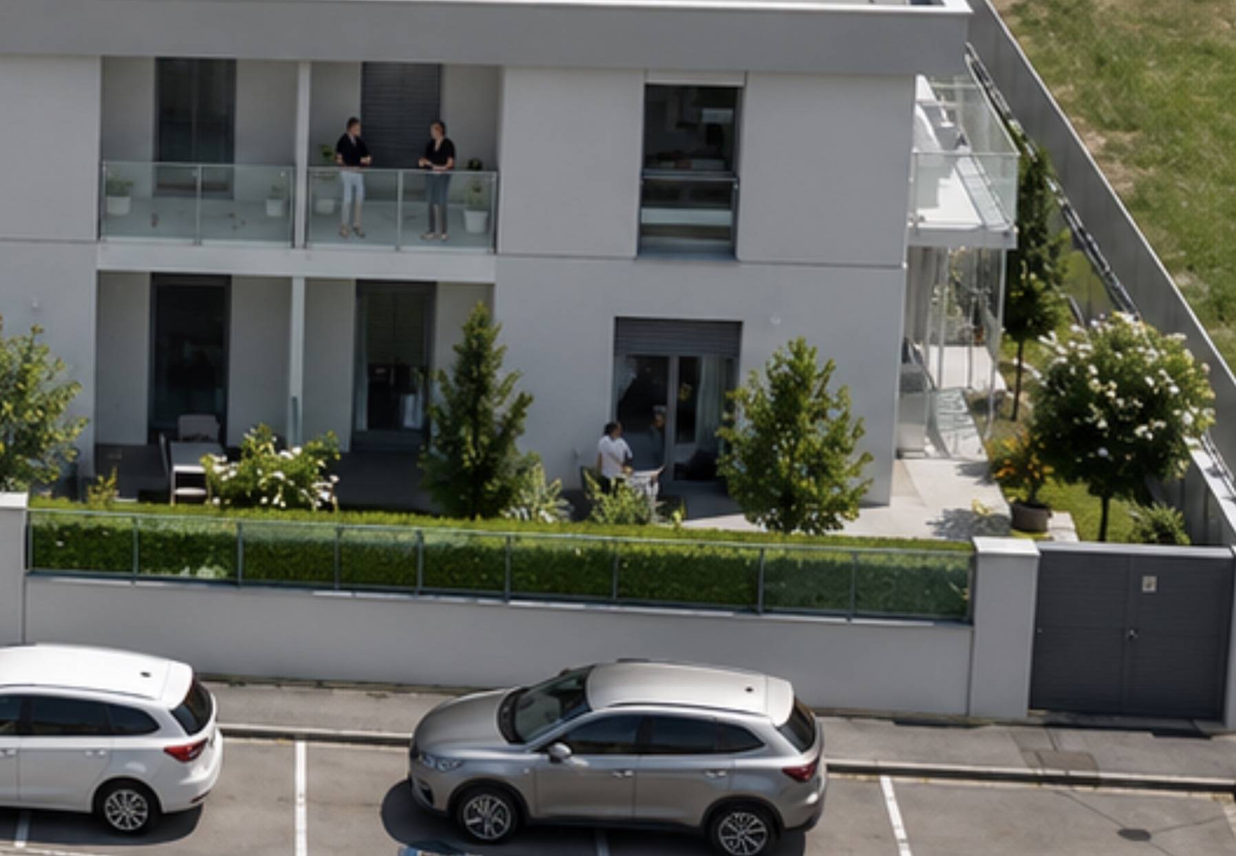 PIANO TERRA, INGRESSO PRIVATO, GIARDINO E SPAZI DA PERSONALIZZARE.