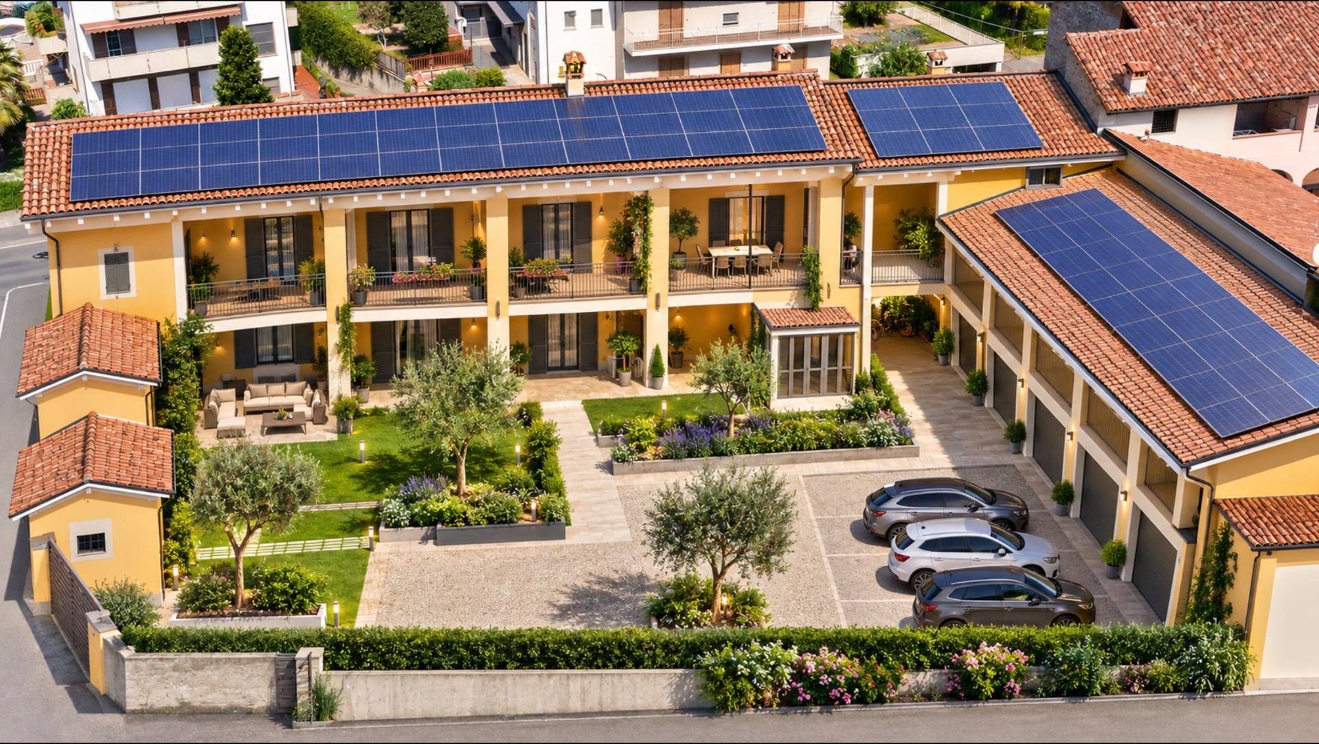 Intera proprietà indipendente da cielo a terra e circa 500 mq di corte privata esclusiva.