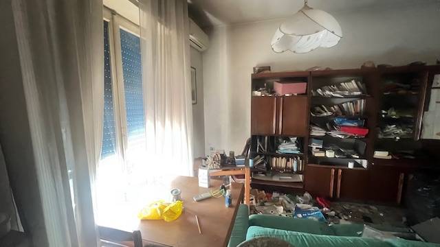 PALAZZINA INDIPENDENTE DA RIQUALIFICARE – 410 MQ E LOTTO PRIVATO DI 500 MQ